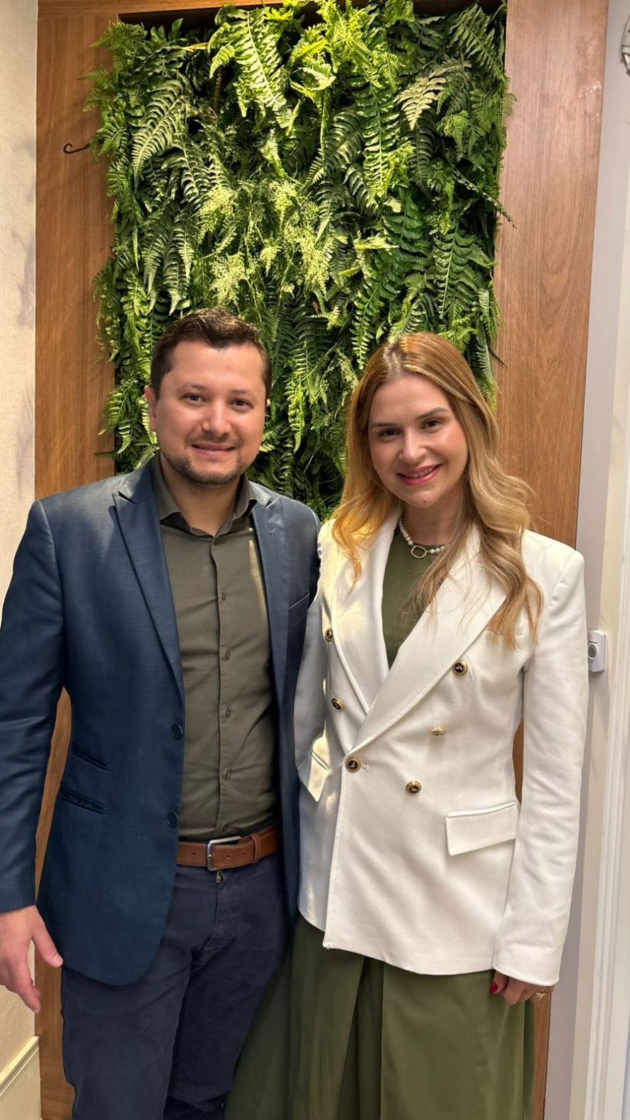 Dr. Bruno Souza e Dra. Ana Carolina Marchiori